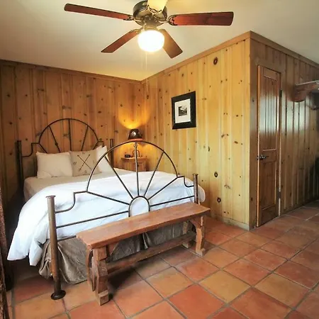 The Maverick Inn Alpine Exterior photo