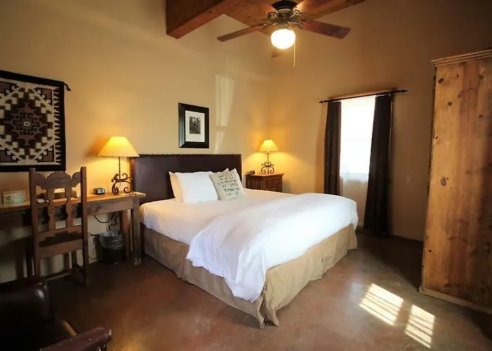 The Maverick Inn